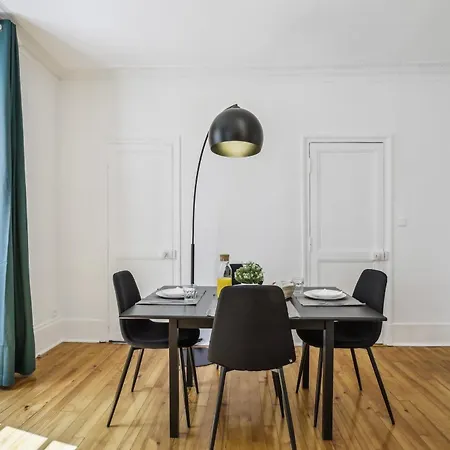 Bnbnova - 1br - Eiffel Tower & Trocadero Parijs